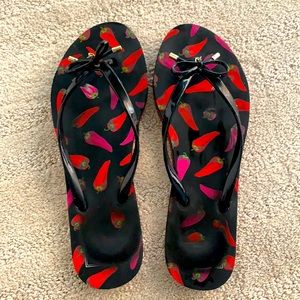 KATE SPADE CHILI PEPPER BLACK FLIP FOPS SIZE 10